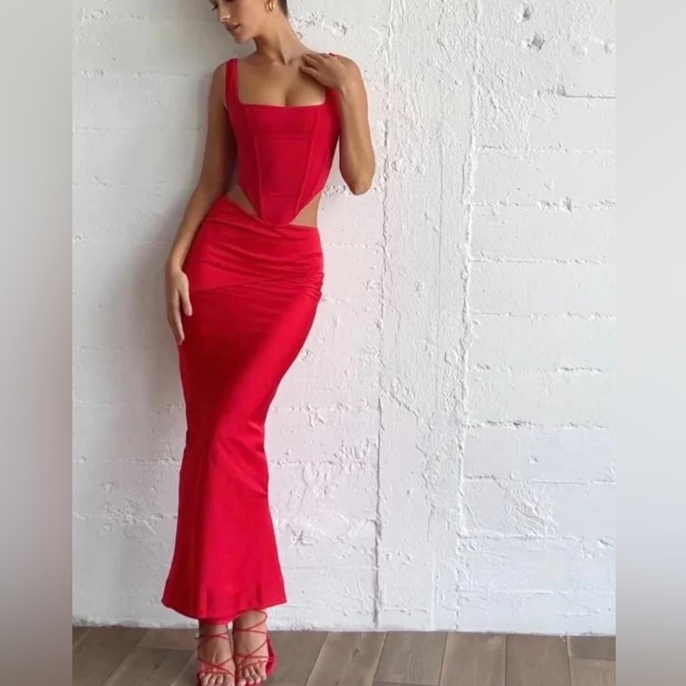 SOLD 💔 House of CB Rafa and Colette Set in Scarlet Size Small